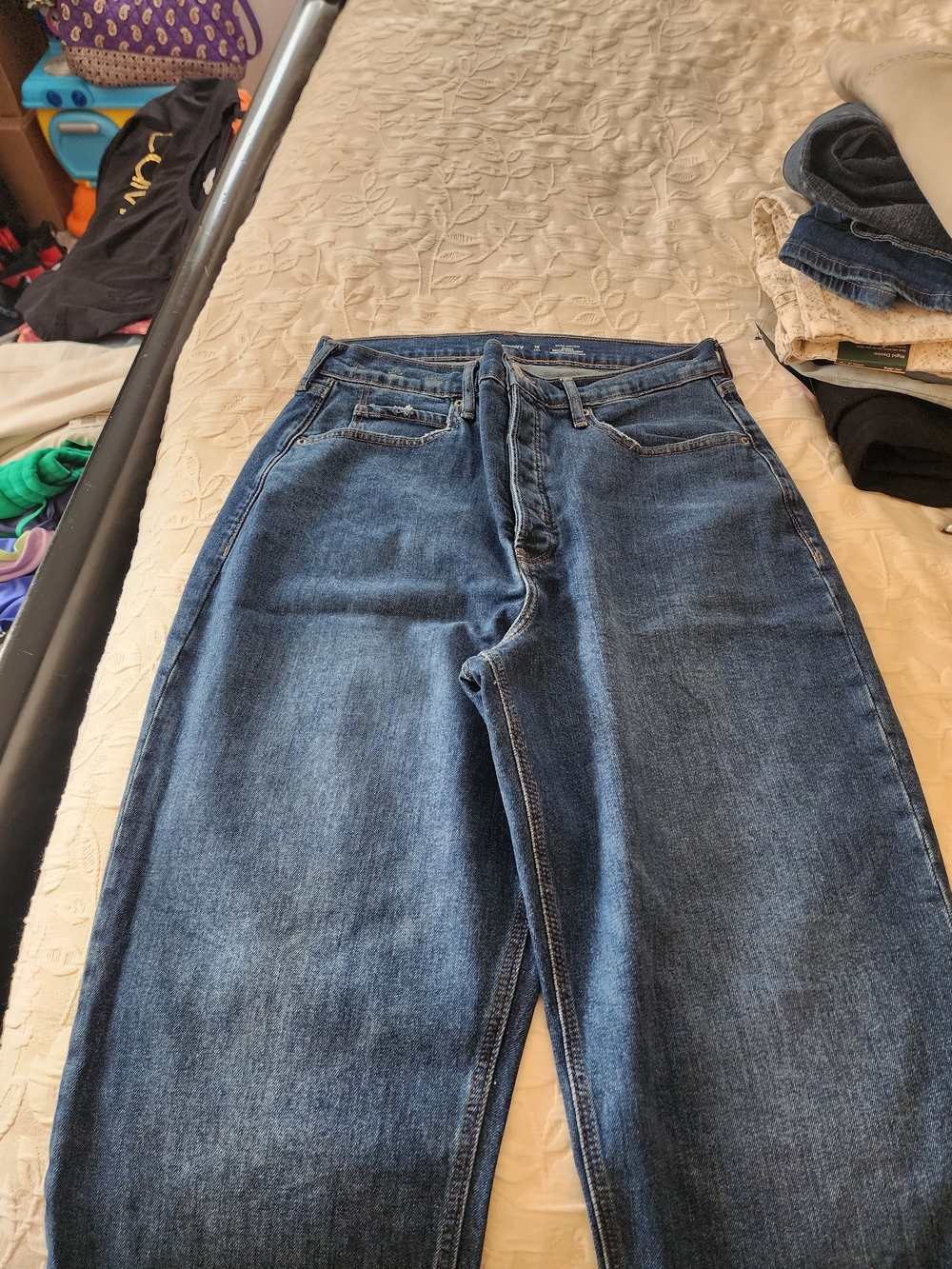 Old Navy Women's Relaxed High-Rise Jeans in Dark Blue Wash